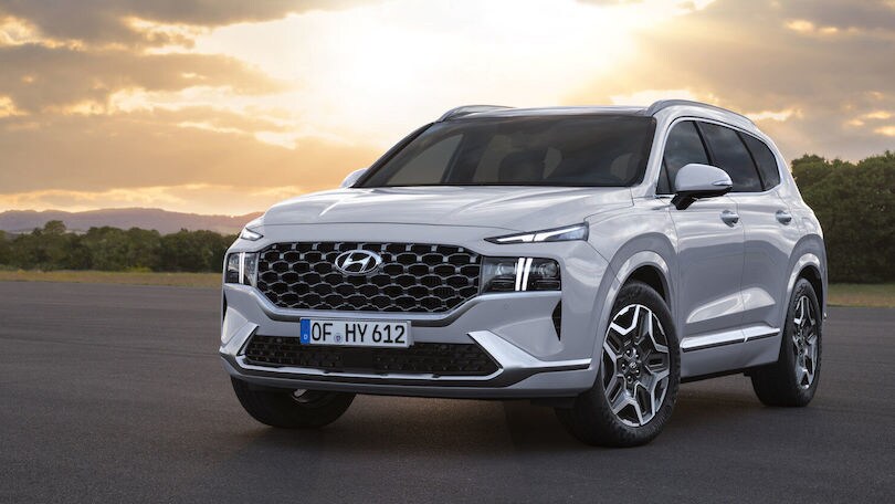 Nuova Hyundai Santa Fe, rilancio con ibrido, plug-in e Diesel