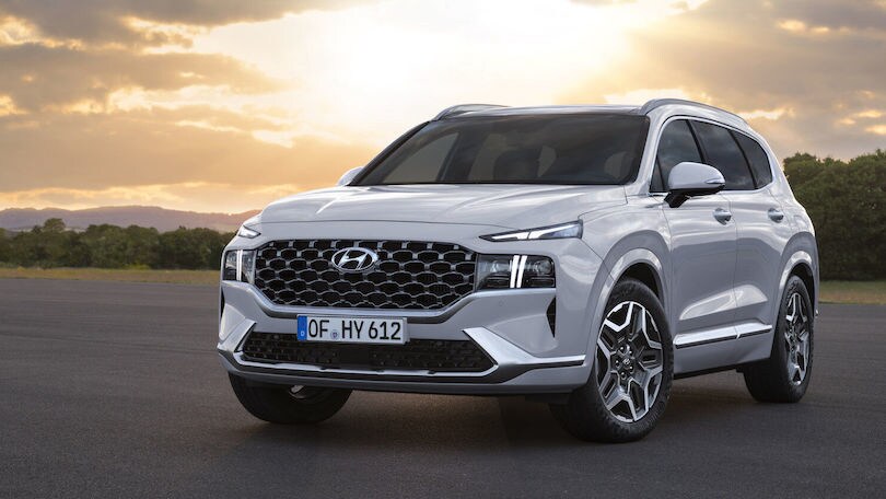 Nuova Hyundai Santa Fe, rilancio con ibrido, plug-in e Diesel