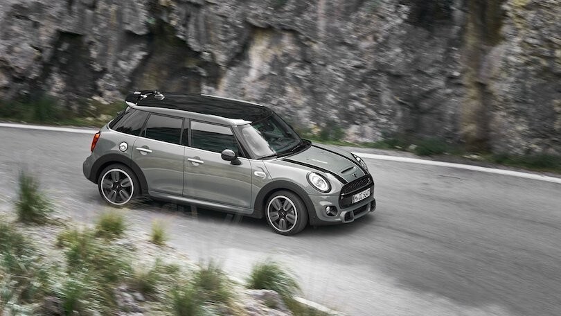 MINI, in arrivo restyling a tinte elettriche
