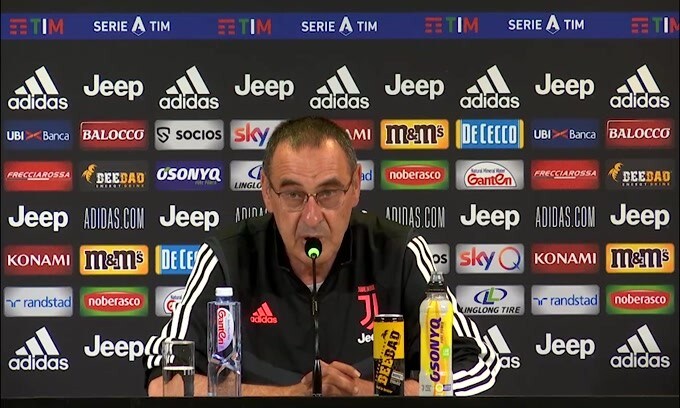 Sarri stupito da Buffon: "In allenamento fa delle cose..."