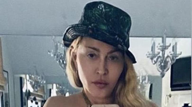Madonna in topless sui social: un dettaglio non sfugge ai fan