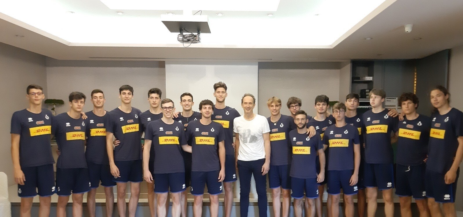 'Mister Secolo' Bernardi in visita alla nazionale Juniores