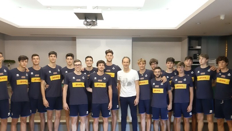'Mister Secolo' Bernardi in visita alla nazionale Juniores