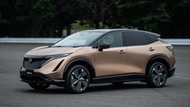 Nissan, c'è Ariya tra i modelli elettrici e il nuovo logo