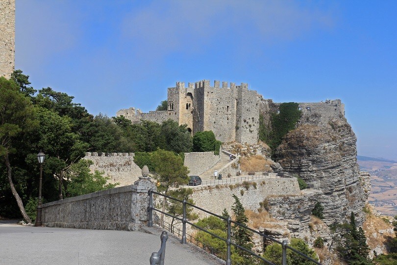 Erice, la terrazza sul Mediterraneo