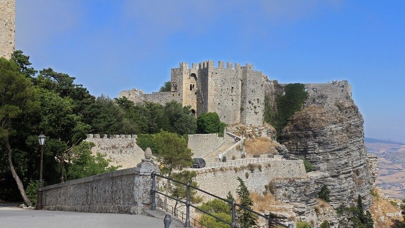 Erice, la terrazza sul Mediterraneo