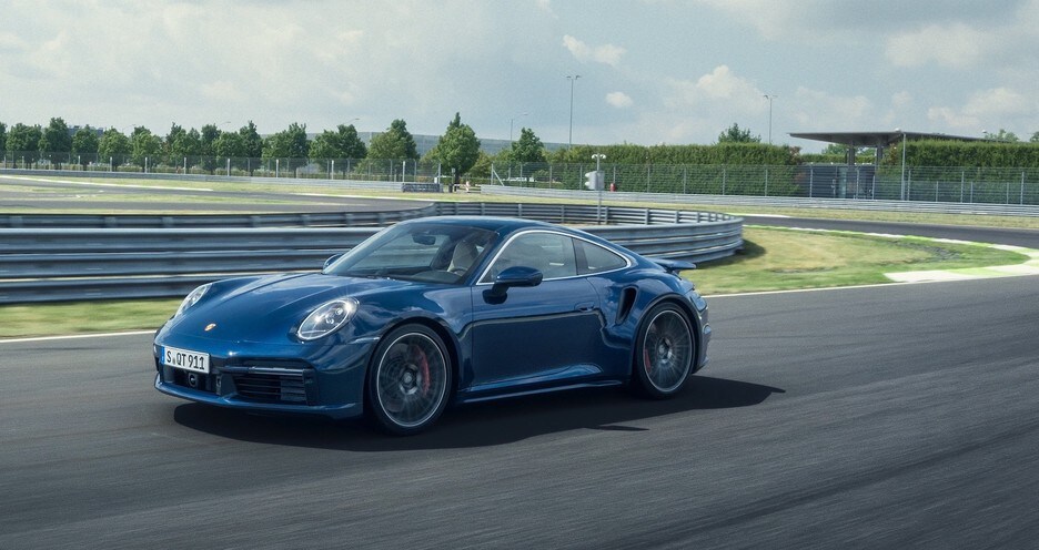 Nuova Porsche 911 Turbo: immagini
