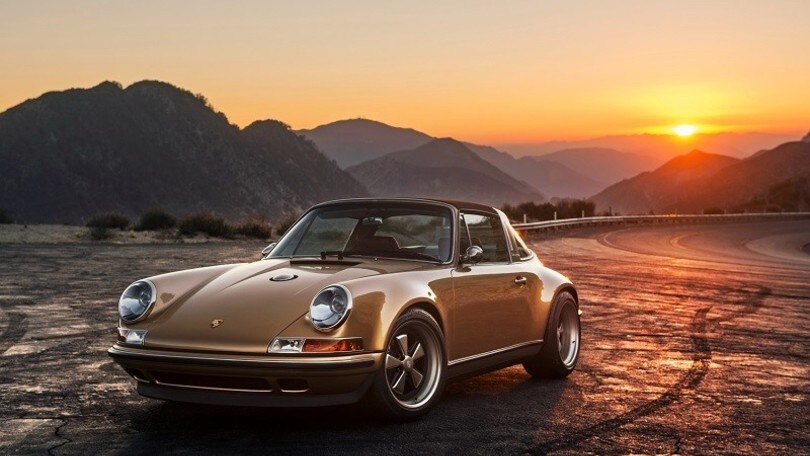 Porsche 911 by Singer: gli scatti