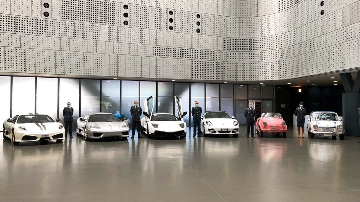 Mauto mostra auto sequestrate: gli scatti