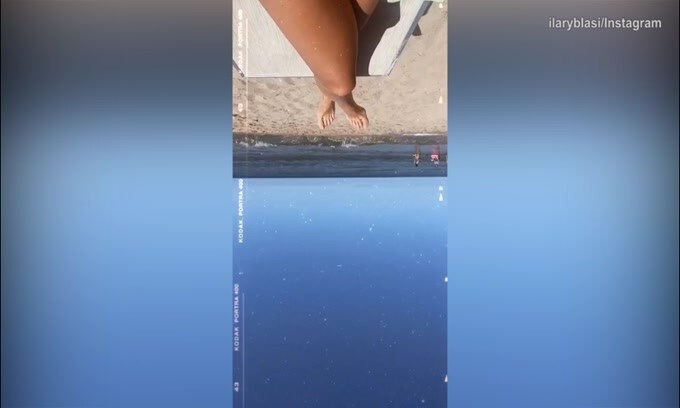 Ilary Blasi, fisico da urlo al mare!