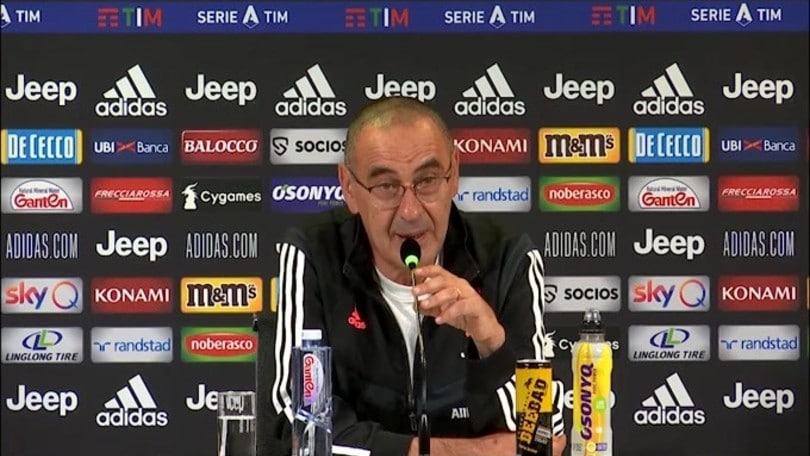 Sarri: "Io esonerato? Chiedete a un pilota se ha paura della velocità"