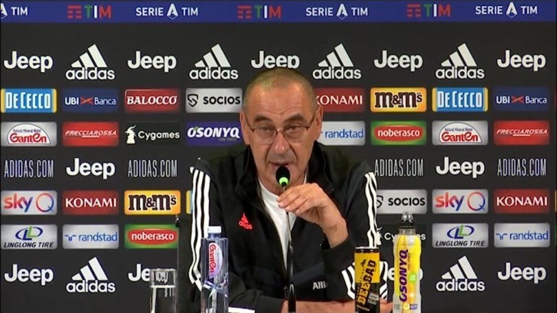 Sarri sulle differenze con Napoli: "Alla Juve esposizione mediatica maggiore"
