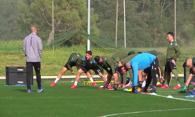 Napoli, per Mertens una contusione al gluteo