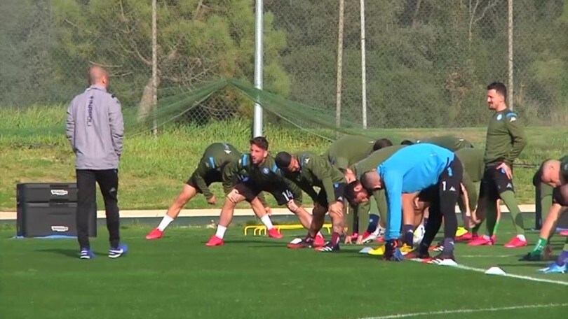 Napoli, per Mertens una contusione al gluteo