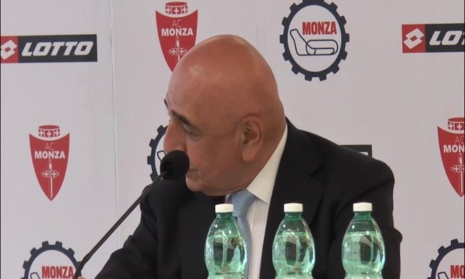 Galliani scherza su Berlusconi: "Mi chiede già della Serie A"