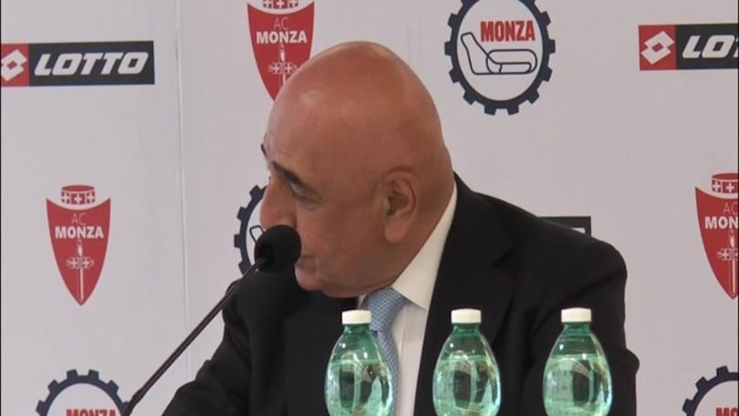 Galliani scherza su Berlusconi: "Mi chiede già della Serie A"