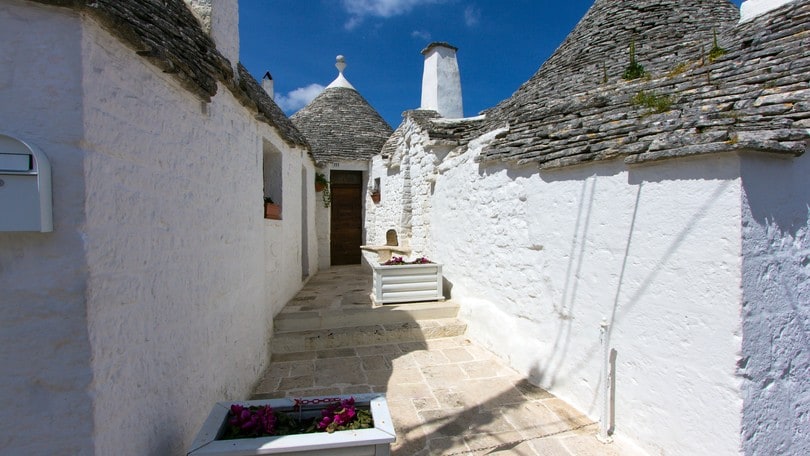 Locorotondo e Alberobello, gioielli della Valle d'Itria