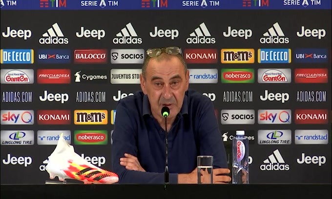 Sarri: "Critiche? Allenatore della Juve facile bersaglio"