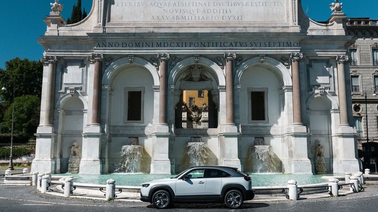 Mazda MX-30, il SUV amico dell’ambiente