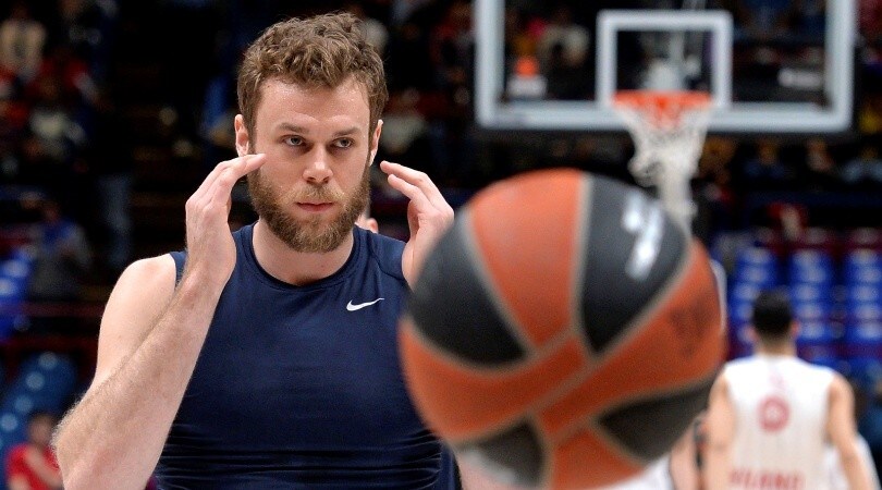 Nba, New Orleans batte Milwaukee: 8 punti per Melli
