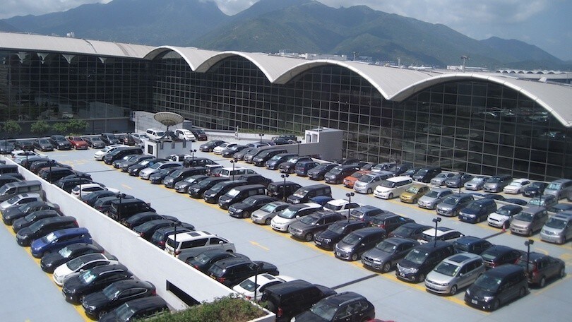Covid, l'auto è il mezzo preferito dagli italiani che ne comprano più le elettrificate