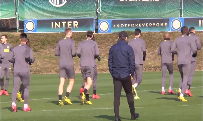 Inter, accordo lontano con il Manchester United per Sanchez