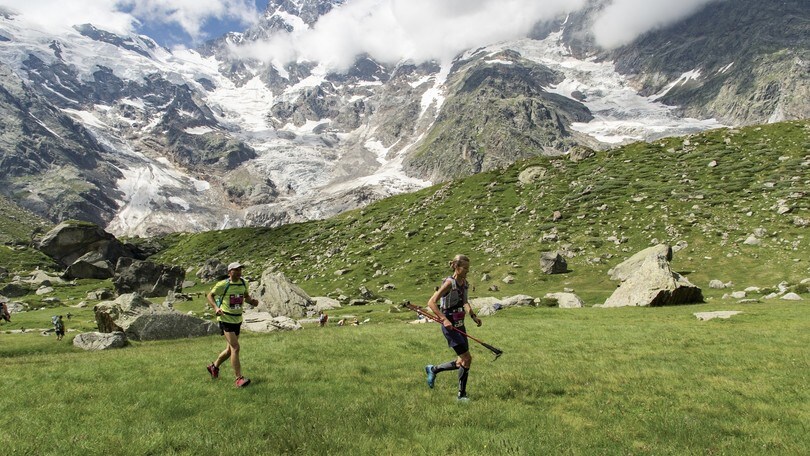 Corsa in montagna durante le vacanze. Come e cosa fare