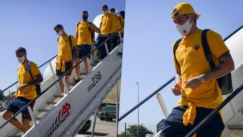 Europa League, la Roma è già a Dusseldorf: tutti con la mascherina