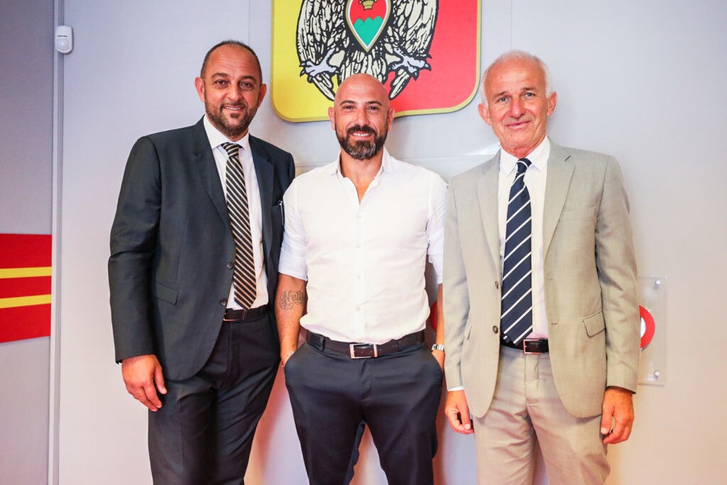 Catanzaro, ufficiale: panchina affidata a Calabro