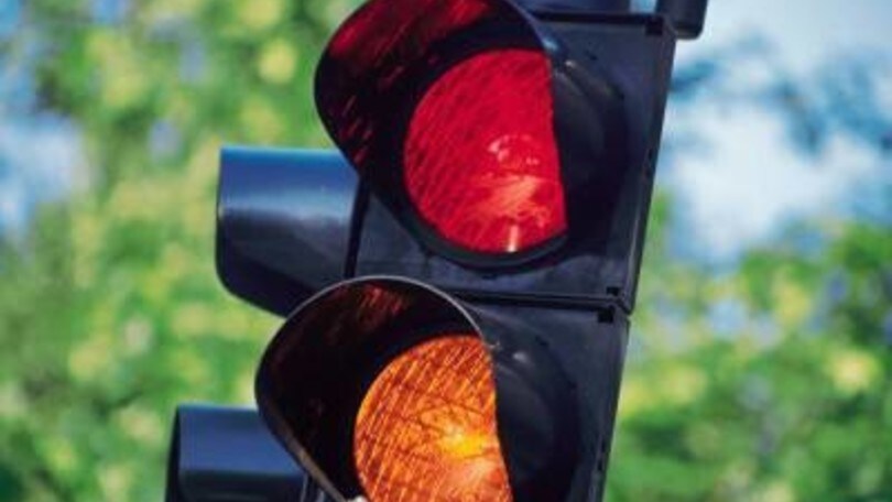 Multa col rosso? Ecco perché vale anche se il rilevatore non è tarato