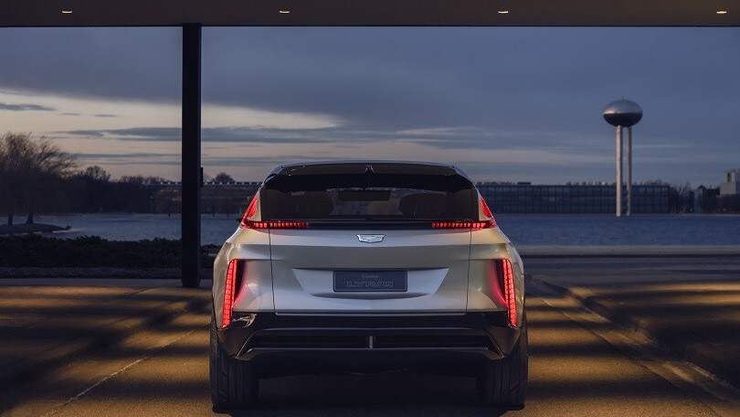 Nuova Cadillac Lyriq, il crossover elettrico: le immagini