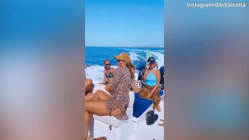 Diletta Leotta: gita in barca tra sole e risate