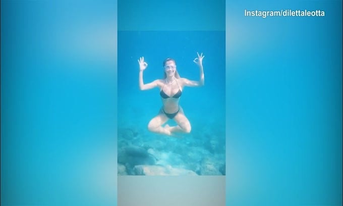 Diletta Leotta si trasforma in provocante sirena