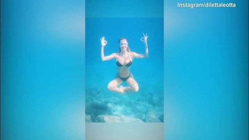 Diletta Leotta si trasforma in provocante sirena