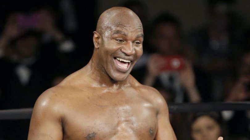 Holyfield, sperperato un patrimonio da 222 milioni: "Ero stupido"