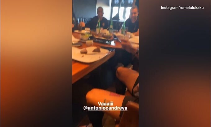 Inter, Lukaku si diverte a tavola e alla play