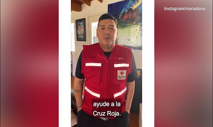 Maradona al fianco della Croce Rossa nella lotta al Covid-19