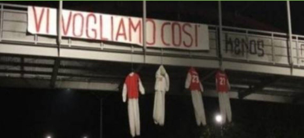 Perugia, macabra contestazione e manichini impiccati: "Vi vogliamo così"