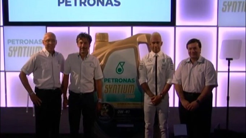 F1, Gp Spagna: vince Hamilton, Ferrari umiliate