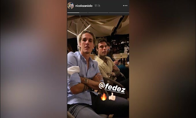 Zaniolo a cena con Fedez in Sardegna