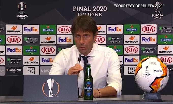 Conte sulla lite con Banega: "Cose che rimangono in campo"