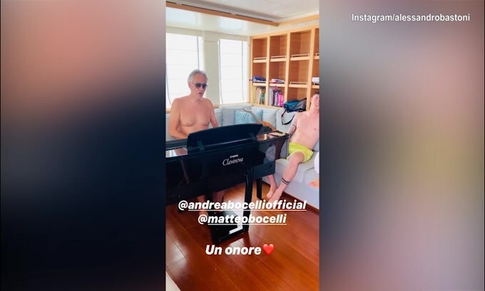 Inter, Bastoni si gode la voce di Andrea Bocelli