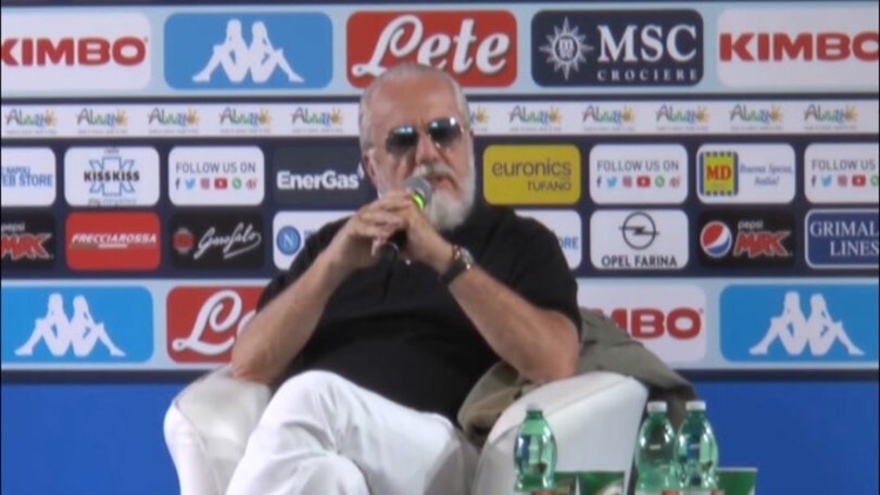 De Laurentiis: "Ci sono avvoltoi sui giocatori del Napoli"