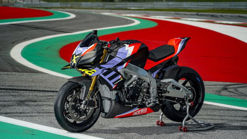 Aprilia Tuono V4 X, hypernaked da 221 CV: le foto