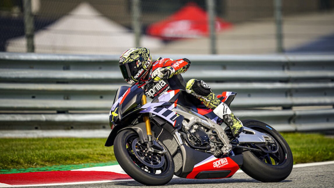 Aprilia, nuova serie limitata: ecco la Tuono V4 X