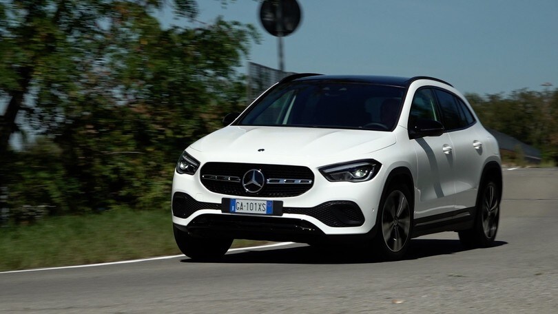 VIDEO Mercedes GLA 200 D, test su strada