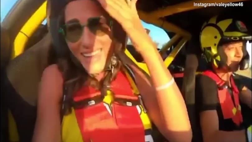 Vale, ma che fai? Minuti di "terrore" per la sua Francesca