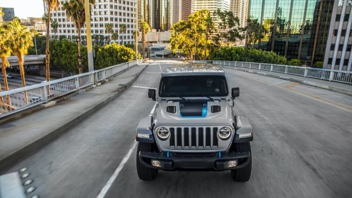 Jeep Wrangler 4xe, svolta ibrida