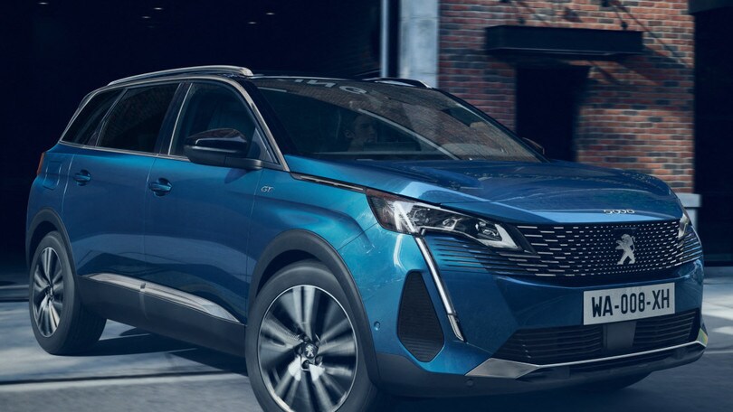 Peugeot 5008 restyling, nuovo stile e tecnologia inedita