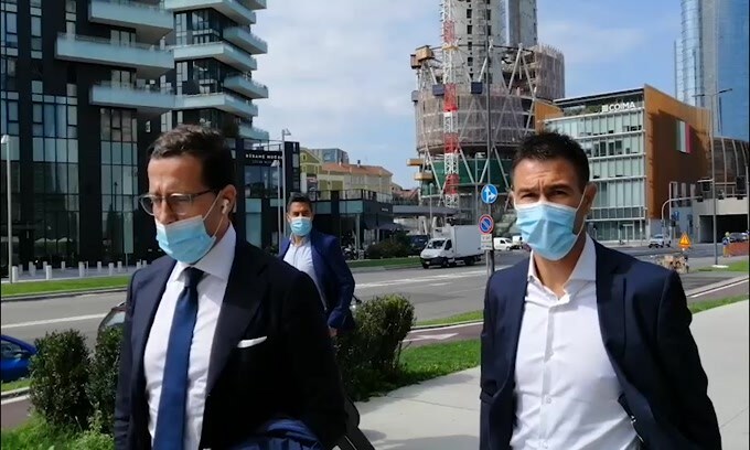 L'entourage di Kolarov arriva alla sede dell'Inter